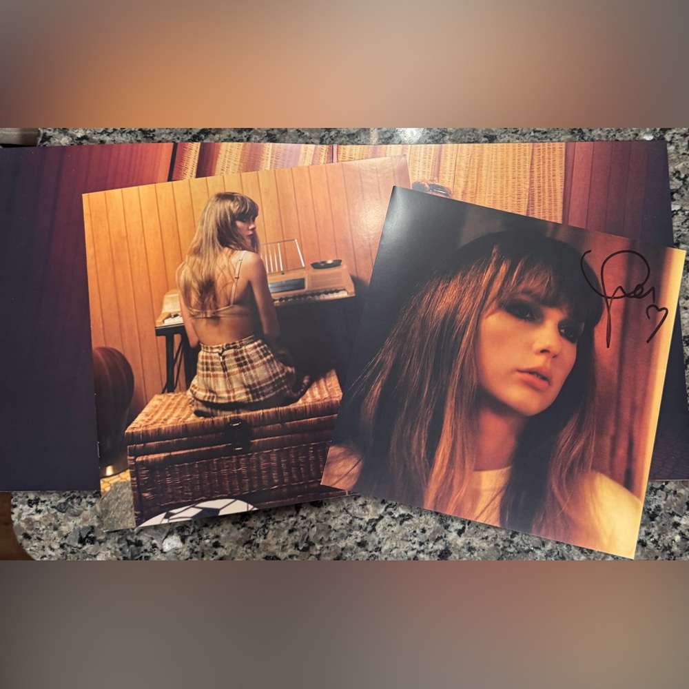SIGNED Taylor Swift Midnights Vinyl - Picture 2 of 6